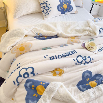 Cute Sherpa Blanket | Warm & Reversible Winter Throw